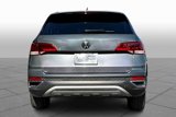 Used 2024 Volkswagen Taos SE image 4