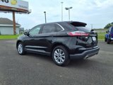 Used 2022 Ford Edge Titanium image 2