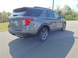 Used 2021 Ford Explorer XLT w/ Equipment Group 202A image 3