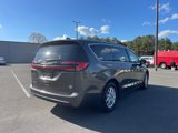 Used 2023 Chrysler Pacifica Touring-L image 5