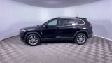 Used 2019 Jeep Cherokee Latitude Plus w/ Comfort/Convenience Group image 4