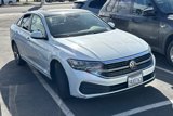 Used 2022 Volkswagen Jetta SE w/ Panoramic Sunroof Package image 2