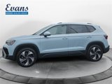 New 2025 Volkswagen Taos SE image 2