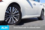 Used 2023 Nissan Altima 2.5 SV image 3