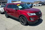 Used 2017 Ford Explorer XLT w/ Equipment Group 202A image 2