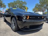 Used 2019 Dodge Challenger SXT image 3