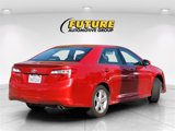 Used 2014 Toyota Camry SE image 3