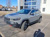 Used 2019 Jeep Cherokee Trailhawk image 4