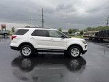 Used 2018 Ford Explorer XLT w/ Equipment Group 202A image 4