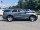 Used 2022 Ford Explorer XLT image 2