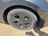 Used 2022 Hyundai Elantra SEL w/ Convenience Package image 2