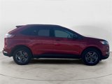 Used 2023 Ford Edge SEL w/ Sport Appearance Package image 6