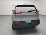 Used 2016 Jeep Cherokee Sport image 6