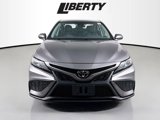Used 2021 Toyota Camry SE image 2
