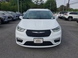 Used 2021 Chrysler Pacifica Touring-L image 3