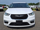Certified 2023 Chrysler Pacifica Touring-L image 2