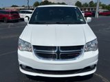 Used 2020 Dodge Grand Caravan SE image 2