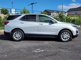 Used 2022 Chevrolet Equinox LT image 2