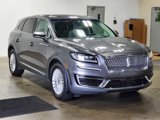 Used 2020 Lincoln Nautilus Premier image 3
