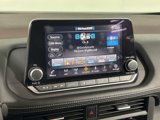 Used 2023 Nissan Rogue SV image 3