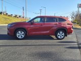 Certified 2021 Toyota Highlander LE image 4
