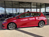 Used 2017 Toyota Corolla iM image 2