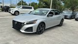 Used 2023 Nissan Altima 2.5 SR image 3
