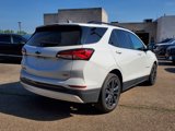 Used 2022 Chevrolet Equinox RS image 3