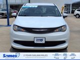 Used 2023 Chrysler Voyager LX image 2