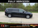 Used 2017 Chrysler Pacifica Touring image 4