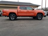 Used 2016 Toyota Tacoma TRD Sport w/ Towing Package image 6
