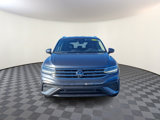 Used 2022 Volkswagen Tiguan SE image 2