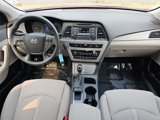 Used 2017 Hyundai Sonata SE image 2