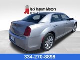 Used 2017 Chrysler 300 C image 3