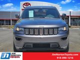 Used 2017 Jeep Grand Cherokee Altitude image 2