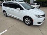 Used 2017 Chrysler Pacifica Platinum image 2