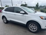 Used 2023 Ford Edge SEL image 5