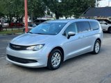 Used 2022 Chrysler Voyager LX image 2