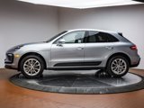 Certified 2025 Porsche Macan image 2