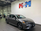 Used 2019 Toyota Camry SE image 2