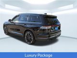 New 2025 Lincoln Aviator Reserve w/ Luxury Package image 4