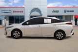 Used 2017 Toyota Prius Prime Premium image 3
