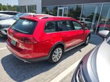 Used 2017 Volkswagen Golf Alltrack S image 4