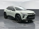 Used 2025 Chevrolet Trax ACTIV w/ Driver Confidence Package image 2