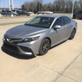 Used 2021 Toyota Camry SE image 2