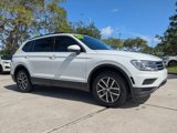 Used 2020 Volkswagen Tiguan SE w/ Panoramic Sunroof Package image 2