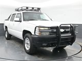Used 2005 Chevrolet Avalanche Z71 w/ Sun And Sound Package image 2