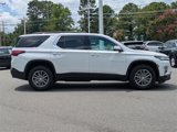 Used 2023 Chevrolet Traverse LT image 2