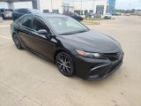 Used 2022 Toyota Camry SE image 3