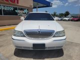 Used 2008 Lincoln Town Car Signature Limited image 2
